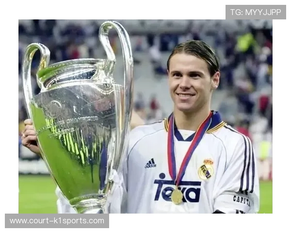 选择追随哪位足球明星最值得的深度分析与推荐